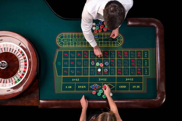 Exploring Dealer Gaming Rooms on casino truc tuyen Platforms